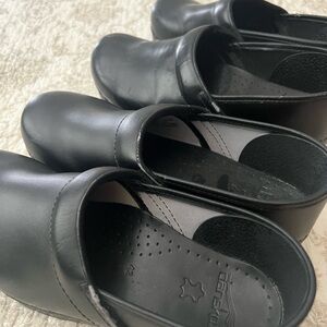 2 Pairs of Dansko Black Clogs – Size 42 – Like New
